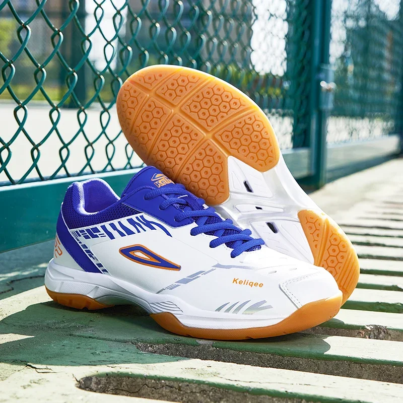 Table Tennis Basic - Sepatu tenis meja pria, sneaker bulu